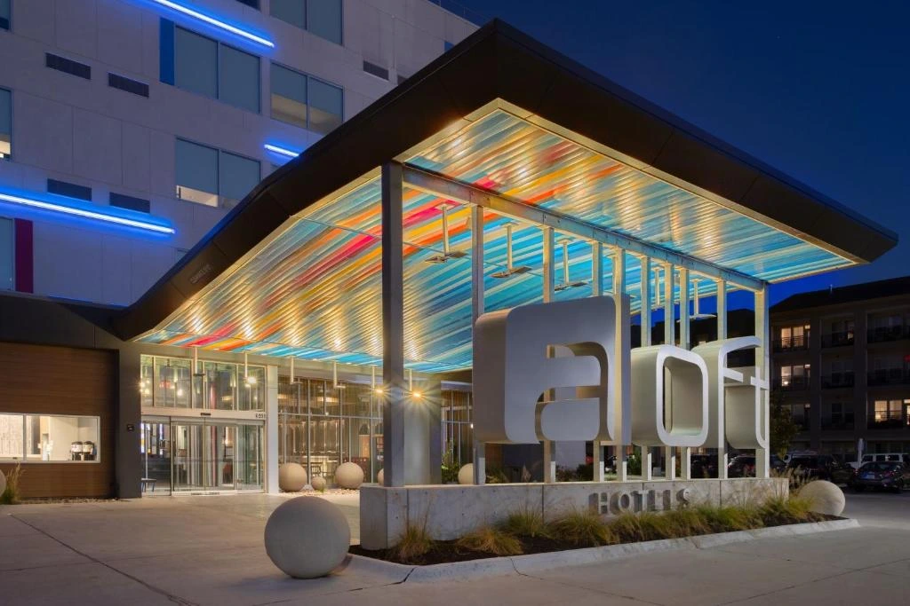 Hotels near CHI Health Center Omaha